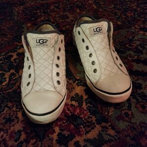 UGG Sneakers Snow White Quilted Leather 6.5